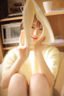 女总裁开会被罚带着东西的小说